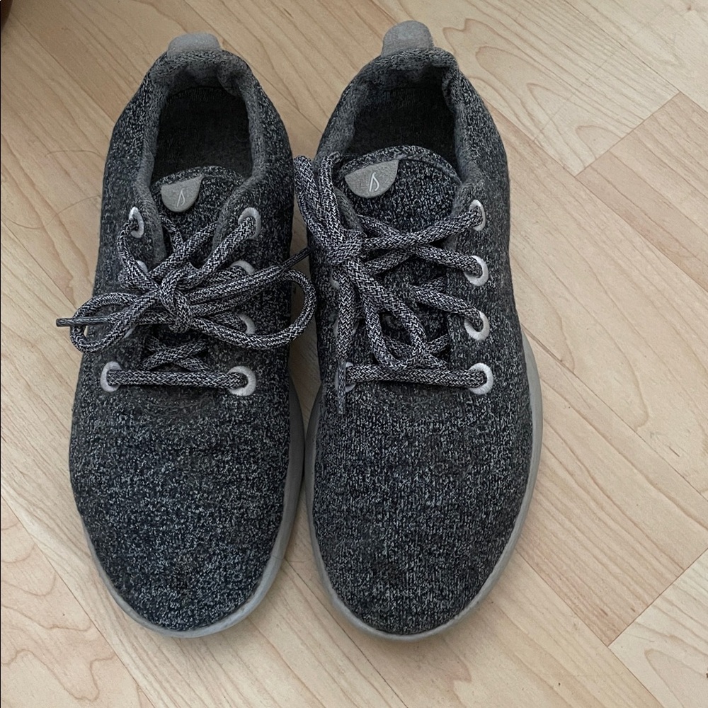 Allbirds - Picture 2 of 3